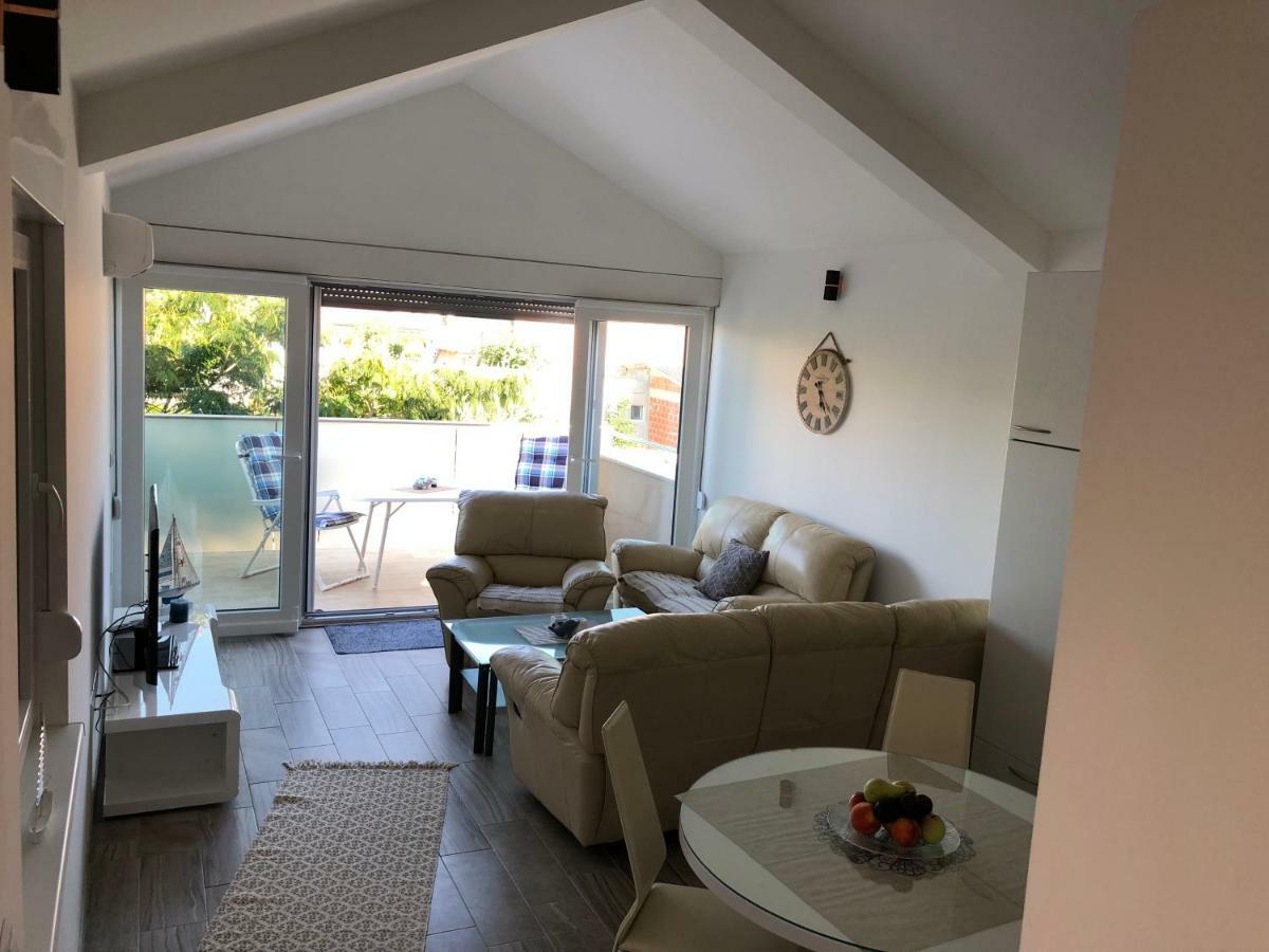 Harmony Vir Luxurioes Ausgestattete Ferienwohnung Mit 65M2 Buitenkant foto